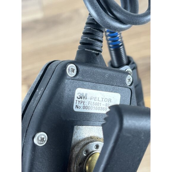 3M Peltor Push-to-Talk (PTT) Adapter Military Radio FL5601-02, 6-Pin - Picture 5 of 6